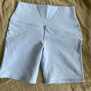Never Worn Alo Bike Shorts - Baby Blue